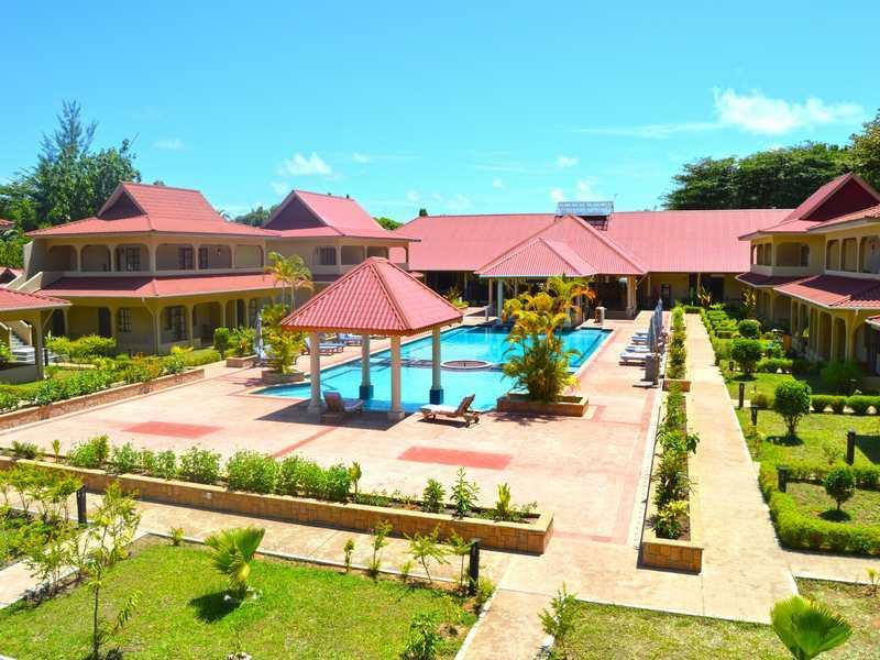 Oasis Hotel Restaurant & Spa Гранд-Анс Экстерьер фото