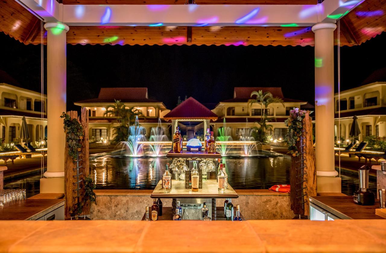 Oasis Hotel Restaurant & Spa Гранд-Анс Экстерьер фото