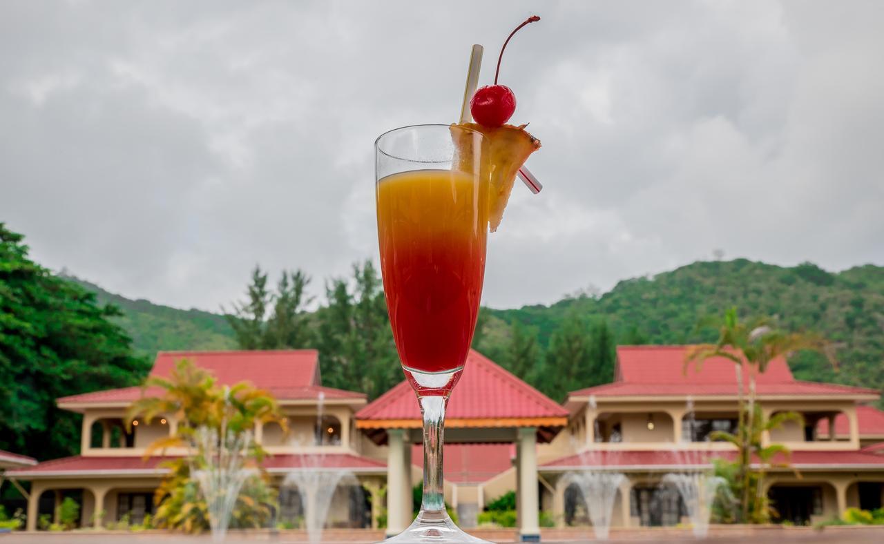 Oasis Hotel Restaurant & Spa Гранд-Анс Экстерьер фото