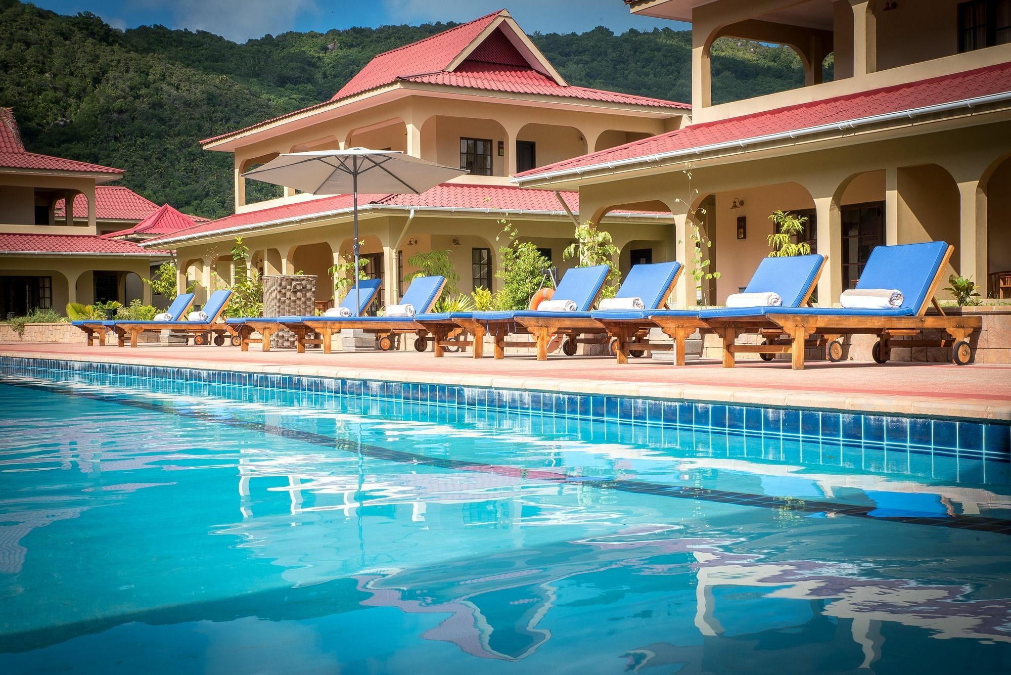 Oasis Hotel Restaurant & Spa Гранд-Анс Экстерьер фото